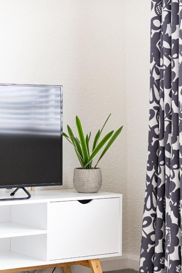 1 Chatsworth Riverscape Apartments - Riverview Apartment In Great Location With Free Parking Overlooking The Gannel Just A Short Walk From Newquays Incredible Beaches And Local Amenities New Quay Esterno foto