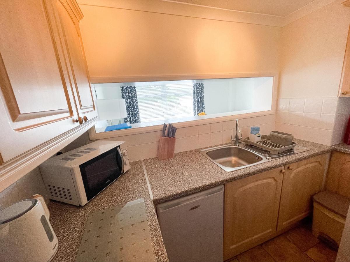 1 Chatsworth Riverscape Apartments - Riverview Apartment In Great Location With Free Parking Overlooking The Gannel Just A Short Walk From Newquays Incredible Beaches And Local Amenities New Quay Esterno foto