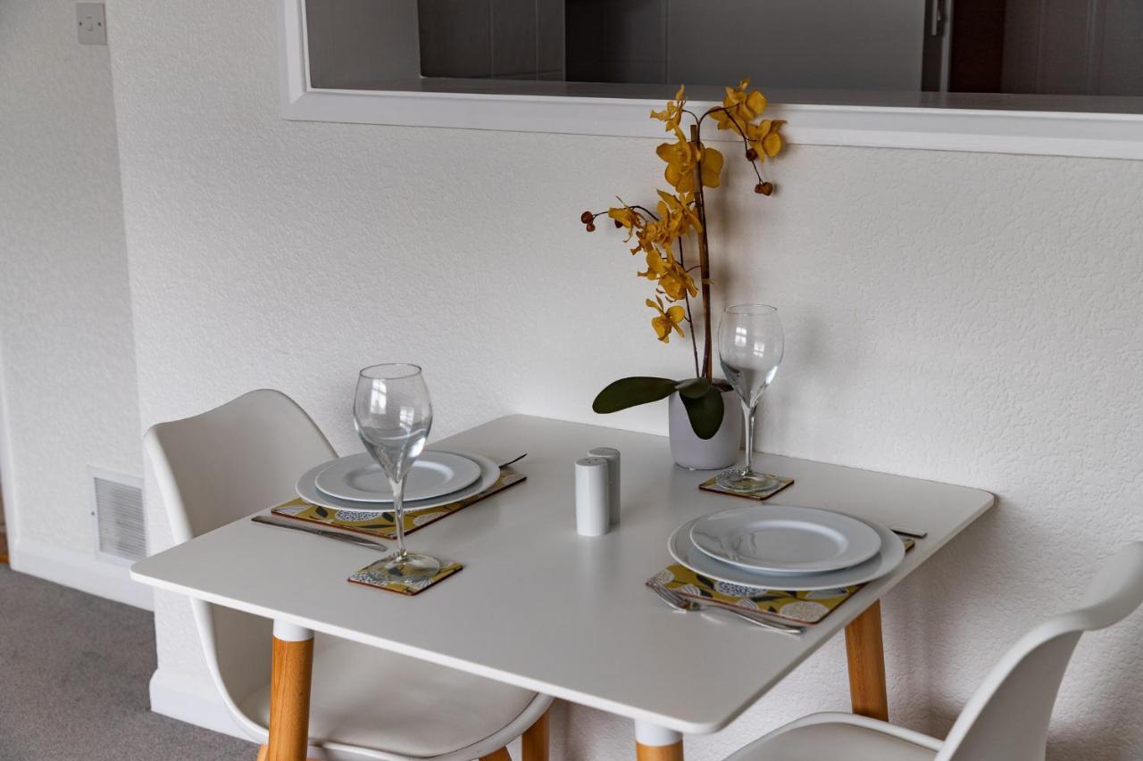 1 Chatsworth Riverscape Apartments - Riverview Apartment In Great Location With Free Parking Overlooking The Gannel Just A Short Walk From Newquays Incredible Beaches And Local Amenities New Quay Esterno foto