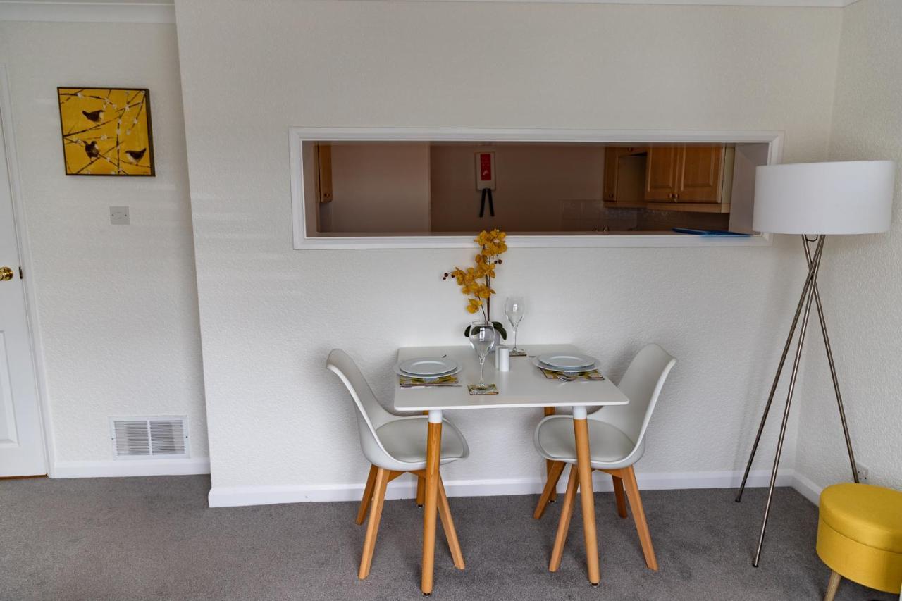 1 Chatsworth Riverscape Apartments - Riverview Apartment In Great Location With Free Parking Overlooking The Gannel Just A Short Walk From Newquays Incredible Beaches And Local Amenities New Quay Esterno foto